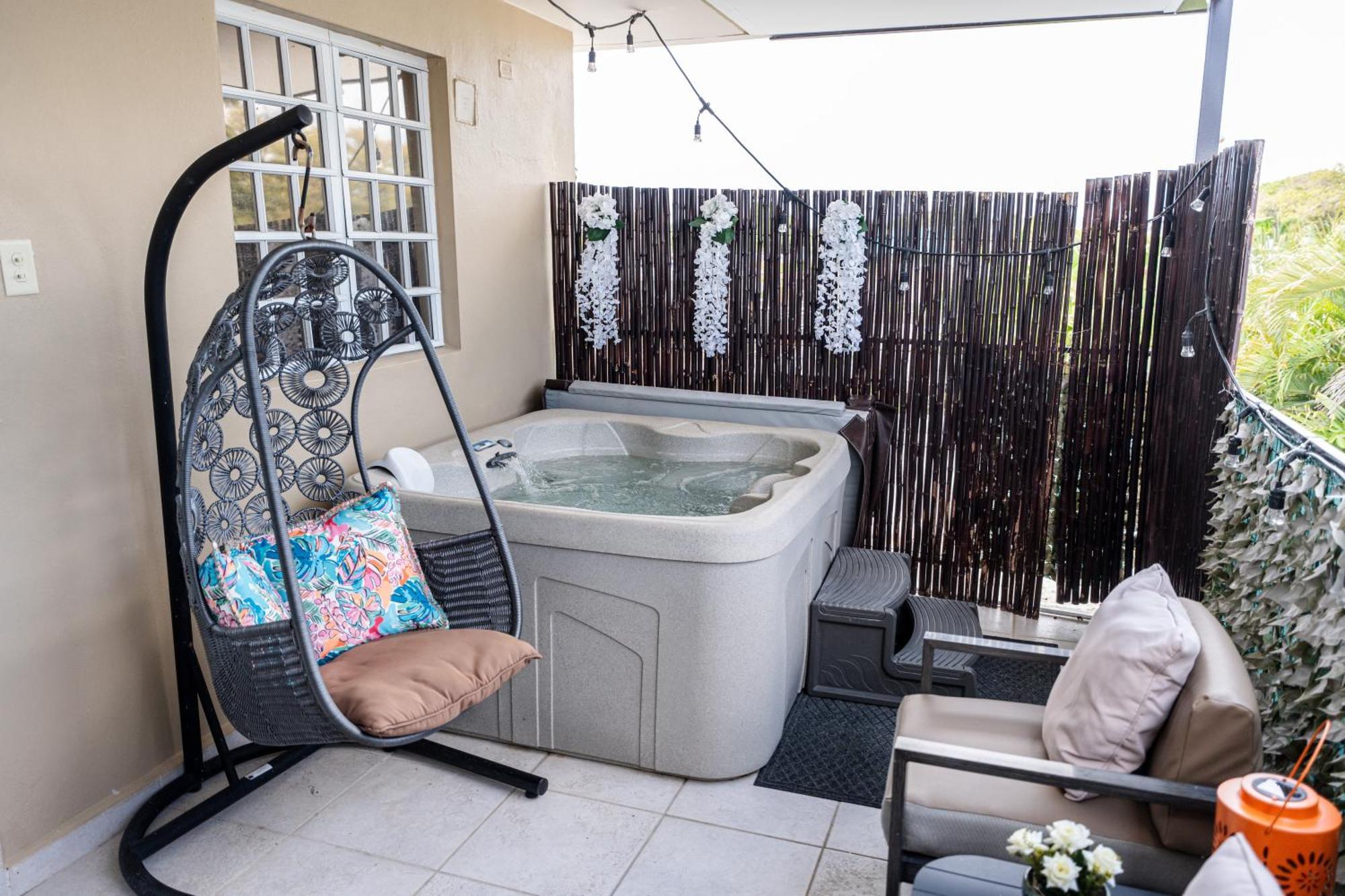 Ferienwohnung Private Jacuzzi Oasis With Mountain Views And Free Parking Ponce Exterior foto