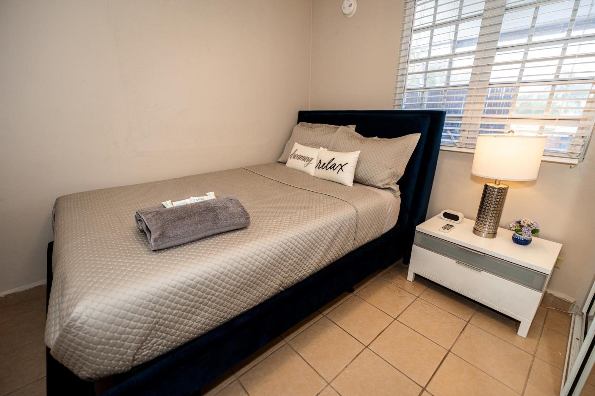 Ferienwohnung Private Jacuzzi Oasis With Mountain Views And Free Parking Ponce Exterior foto