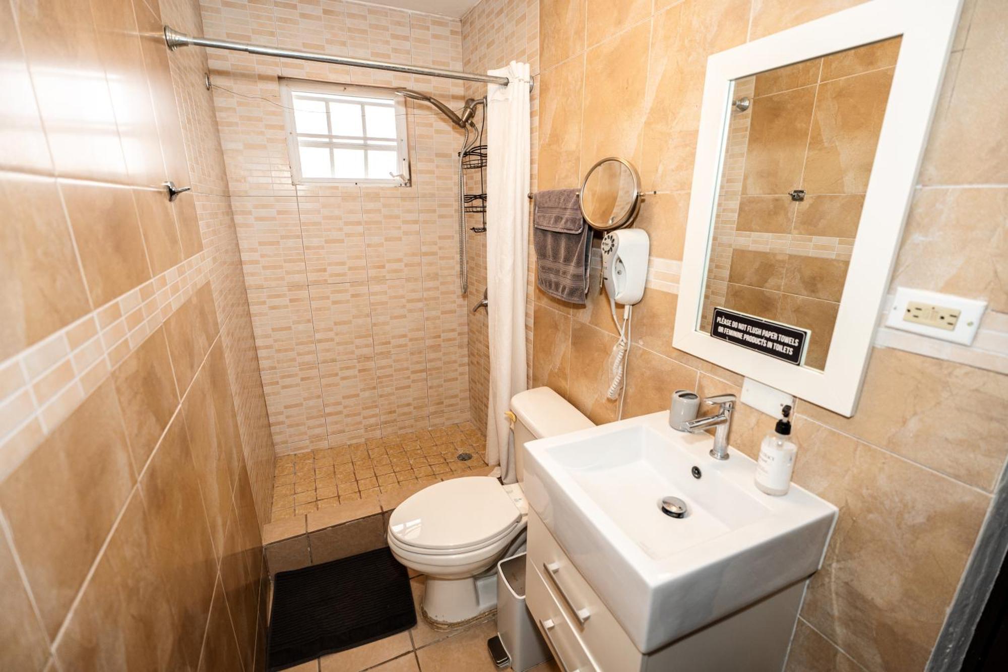 Ferienwohnung Private Jacuzzi Oasis With Mountain Views And Free Parking Ponce Exterior foto