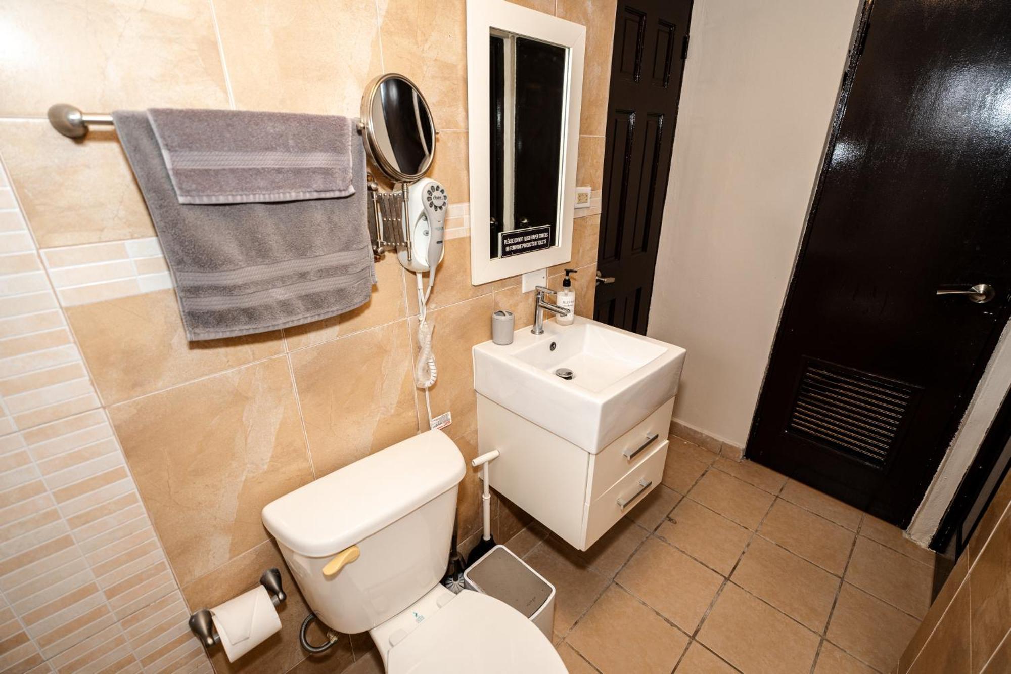 Ferienwohnung Private Jacuzzi Oasis With Mountain Views And Free Parking Ponce Exterior foto