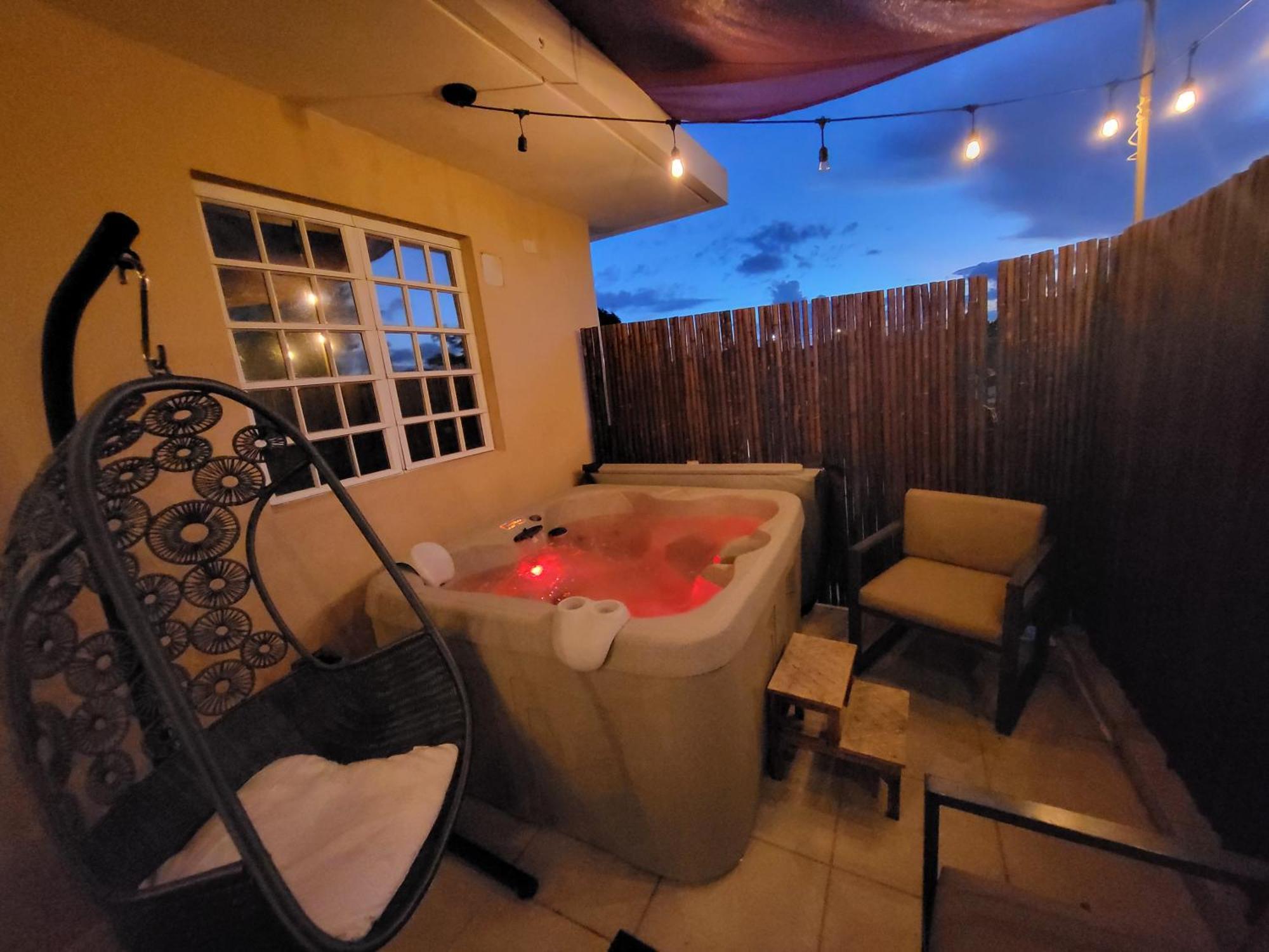 Ferienwohnung Private Jacuzzi Oasis With Mountain Views And Free Parking Ponce Zimmer foto